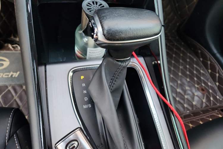 Used GAC Trumpchi GA4 2021 PLUS 235T Automatic Prestige Edition Gear Lever