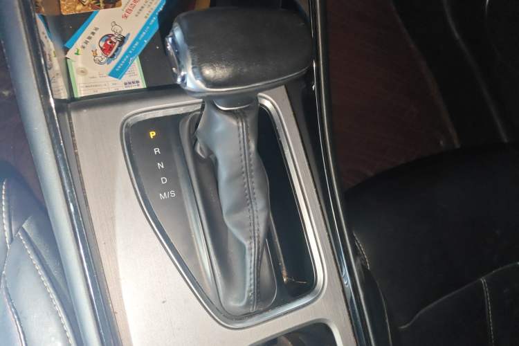 Used GAC Trumpchi GA4 2021 PLUS 235T Automatic Prestige Edition Gear Lever