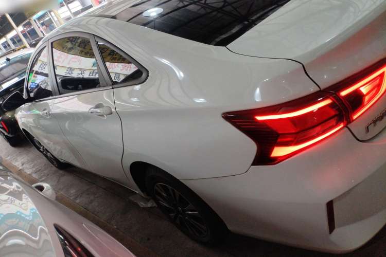 Used GAC Trumpchi GA4 2021 PLUS 235T Manual Elite Edition Left Side