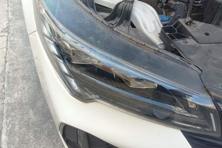 Used GAC Trumpchi GA4 2021 PLUS 235T Automatic Prestige Edition Right Front Headlight