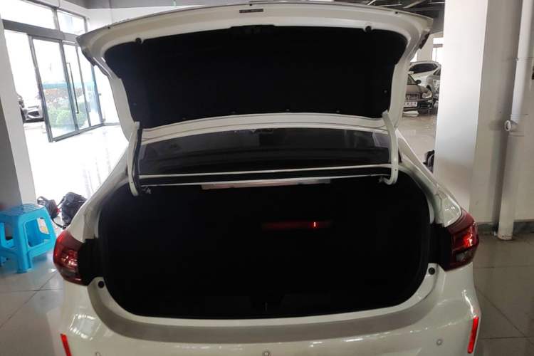 Used GAC Trumpchi GA4 2021 PLUS 235T Automatic Prestige Edition Trunk
