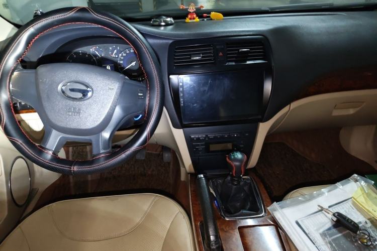 Used GAC Trumpchi GA5 2011 2.0L Manual Elite Edition Center Console