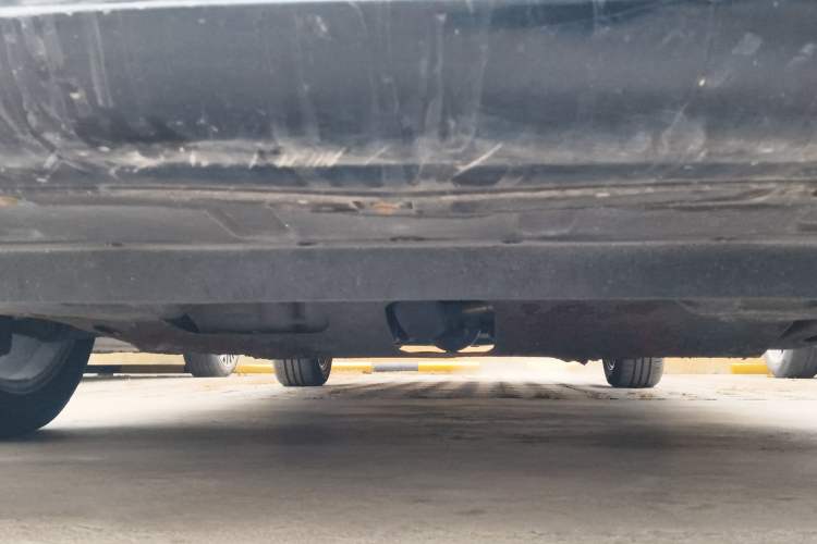Used GAC Trumpchi GA5 2011 2.0L Automatic Elite Edition Chassis Front