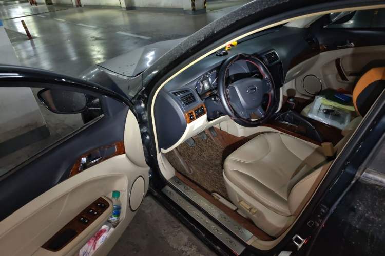 Used GAC Trumpchi GA5 2011 2.0L Manual Elite Edition Driver Seat