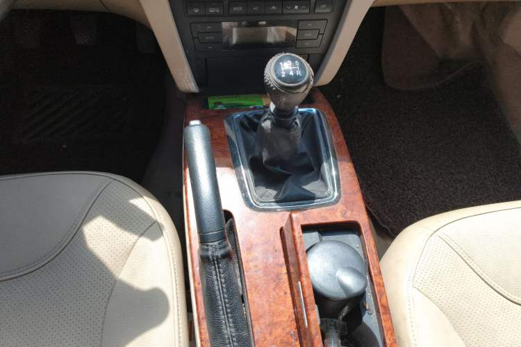 Used GAC Trumpchi GA5 2011 2.0L Manual Elite Edition Gear Lever