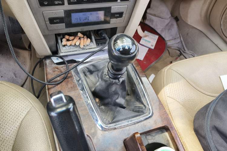 Used GAC Trumpchi GA5 2011 2.0L Manual Elite Edition Gear Lever