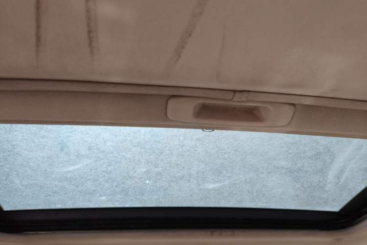 Used GAC Trumpchi GA5 2011 2.0L Manual Elite Edition Headliner