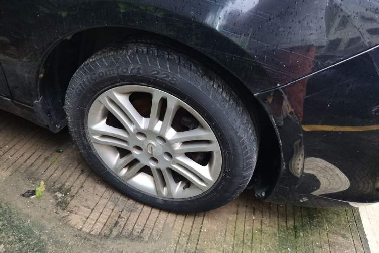Used GAC Trumpchi GA5 2011 2.0L Manual Comfort Edition Right Front Wheel Hub