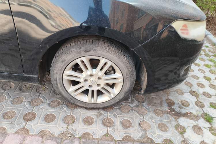 Used GAC Trumpchi GA5 2011 2.0L Manual Elite Edition Right Front Wheel Hub