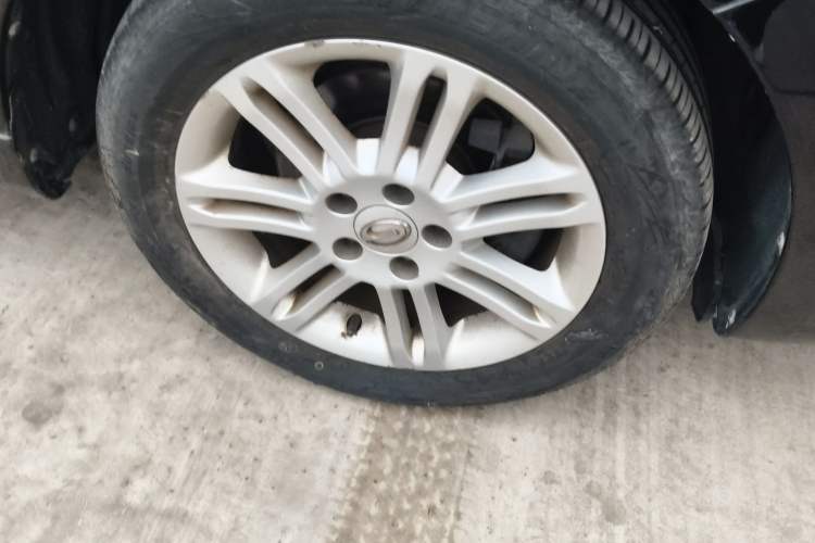 Used GAC Trumpchi GA5 2011 2.0L Automatic Elite Edition Right Front Wheel Hub