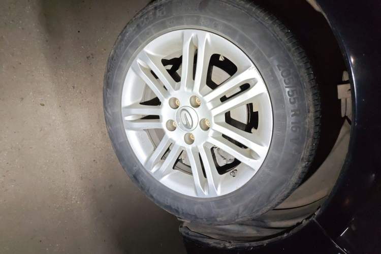 Used GAC Trumpchi GA5 2011 2.0L Manual Elite Edition Right Front Wheel Hub