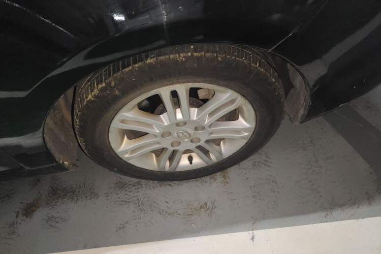 Used GAC Trumpchi GA5 2011 2.0L Manual Elite Edition Right Front Wheel Hub
