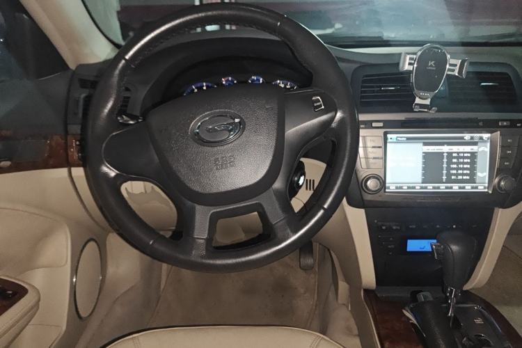 Used GAC Trumpchi GA5 2011 2.0L Automatic Elite Edition Steering Wheel