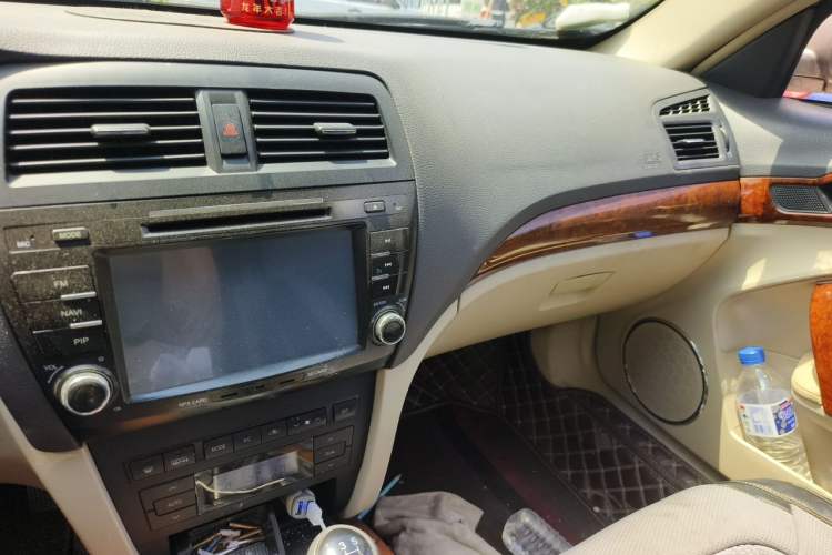 Used GAC Trumpchi GA5 2011 2.0L Manual Elite Edition Audio And AC Panel