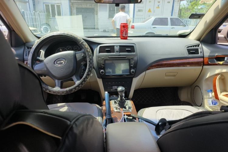 Used GAC Trumpchi GA5 2011 2.0L Manual Elite Edition Center Console