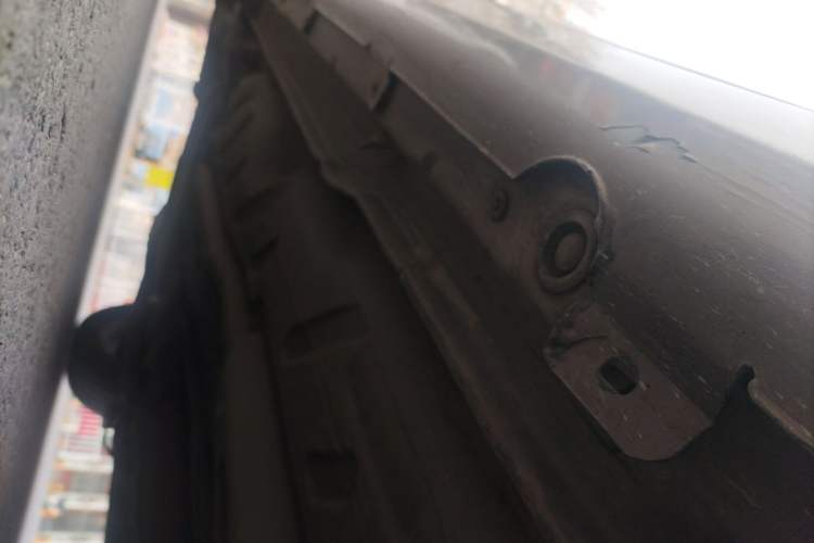 Used GAC Trumpchi GA5 2011 2.0L Manual Elite Edition Chassis Front Right