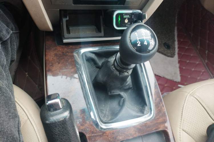 Used GAC Trumpchi GA5 2011 2.0L Manual Elite Edition Gear Lever