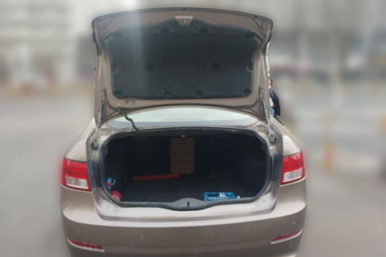 Used GAC Trumpchi GA5 2011 2.0L Manual Elite Edition Trunk