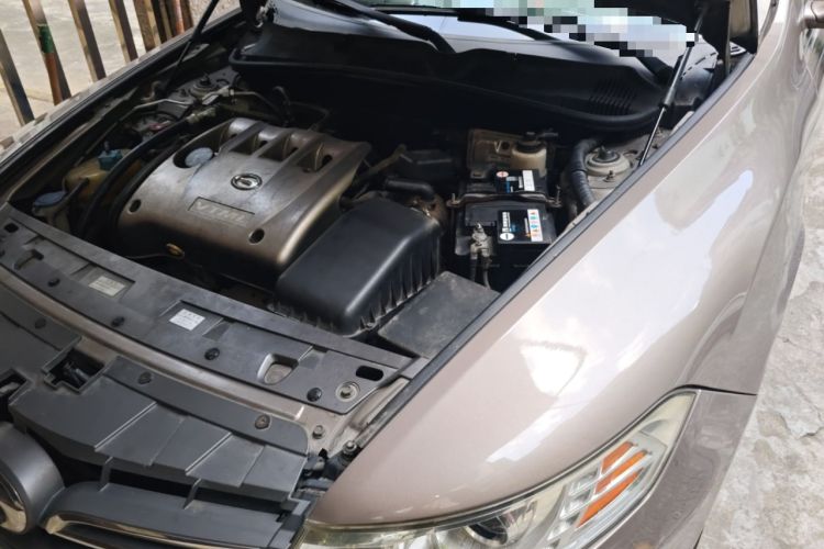 Used GAC Trumpchi GA5 2011 2.0L Automatic Elite Edition Engine Bay Left
