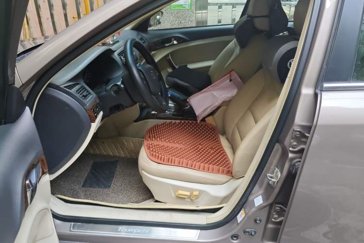 Used GAC Trumpchi GA5 2011 2.0L Automatic Elite Edition Left Front Seat