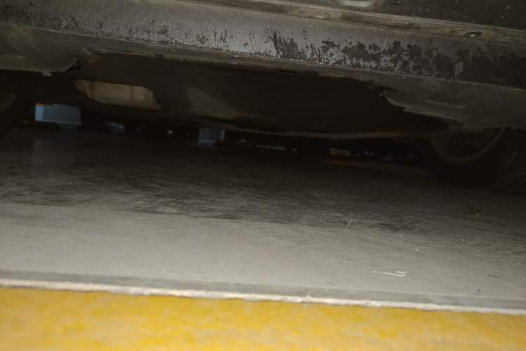 Used GAC Trumpchi GA5 2011 2.0L Automatic Elite Edition Chassis Front