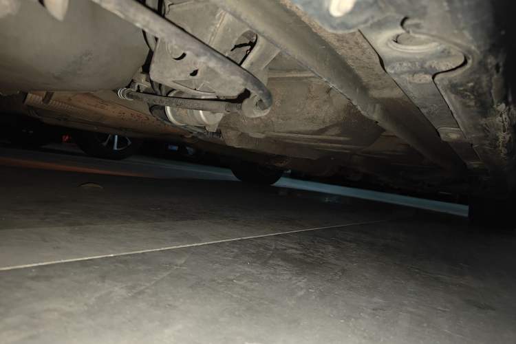 Used GAC Trumpchi GA5 2011 2.0L Automatic Elite Edition Chassis Rear Right