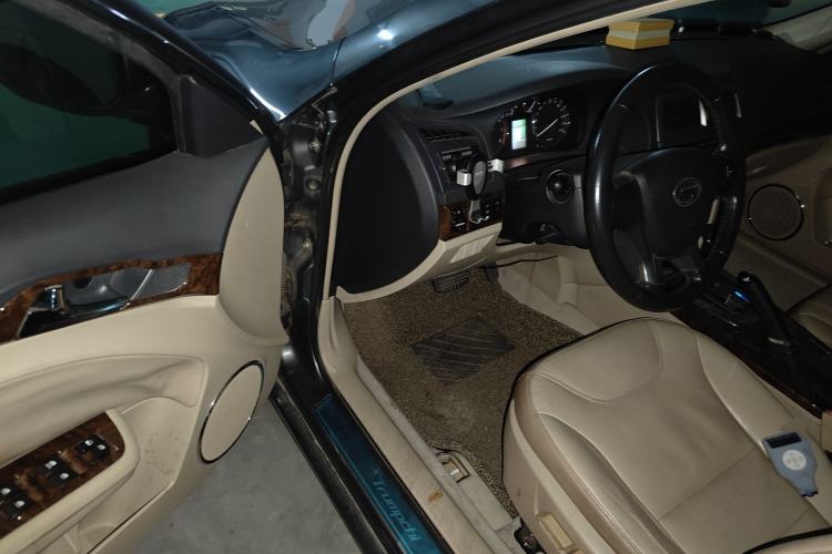 Used GAC Trumpchi GA5 2011 2.0L Automatic Elite Edition Driver Seat
