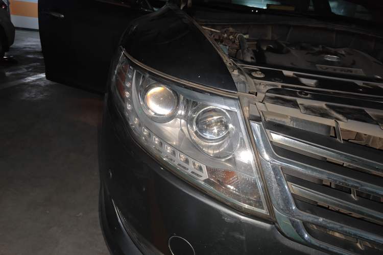 Used GAC Trumpchi GA5 2011 2.0L Automatic Elite Edition Right Front Headlight