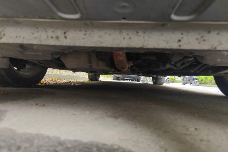 Used GAC Trumpchi GA5 2011 2.0L Automatic Elite Edition Chassis Front
