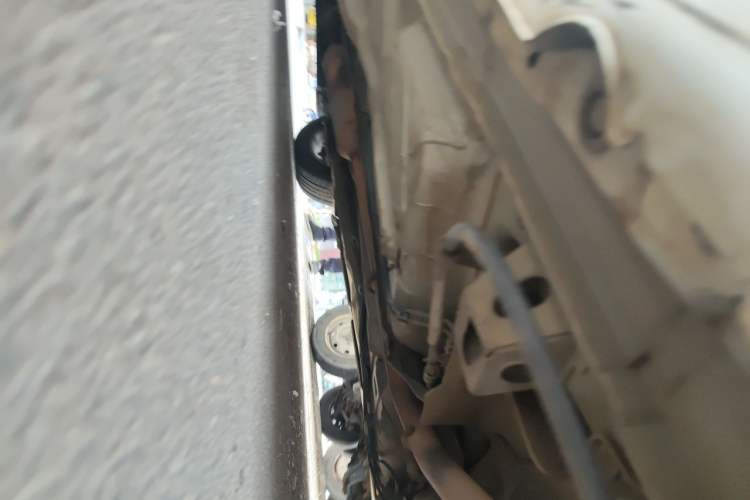 Used GAC Trumpchi GA5 2011 2.0L Automatic Elite Edition Chassis Front Left