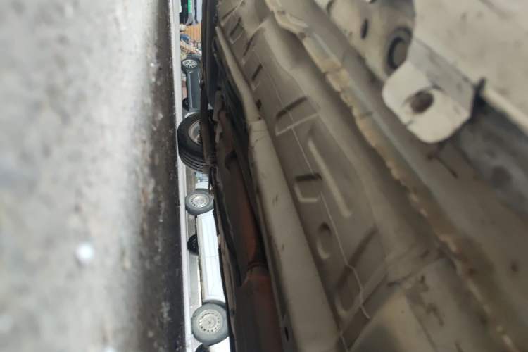 Used GAC Trumpchi GA5 2011 2.0L Automatic Elite Edition Chassis Front Right