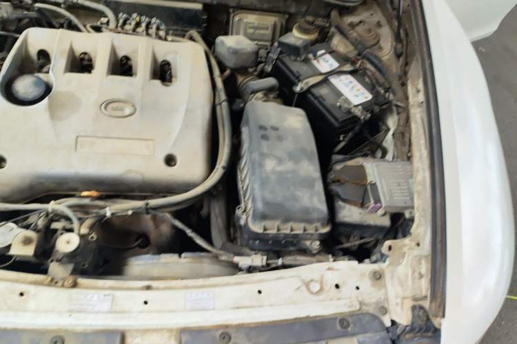 Used GAC Trumpchi GA5 2011 2.0L Automatic Elite Edition Engine Bay Left