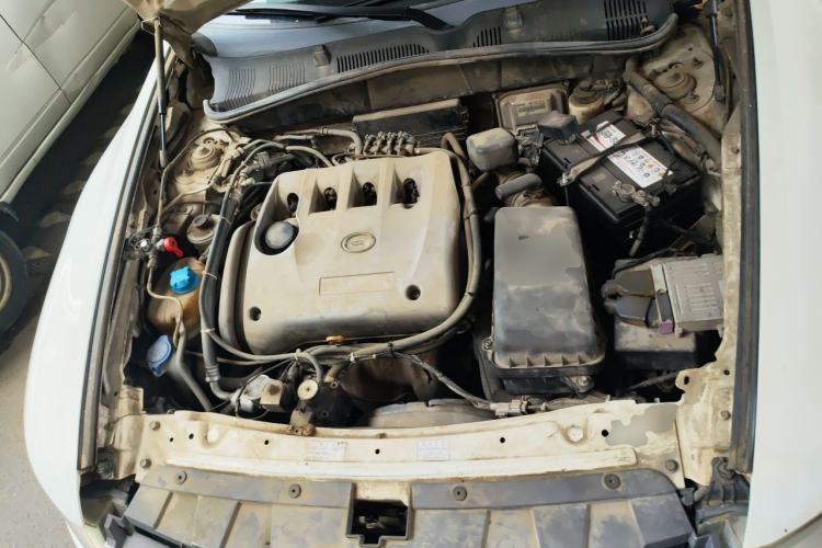 Used GAC Trumpchi GA5 2011 2.0L Automatic Elite Edition Engine Bay