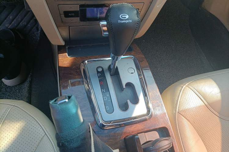 Used GAC Trumpchi GA5 2011 2.0L Automatic Luxury Edition Gear Lever