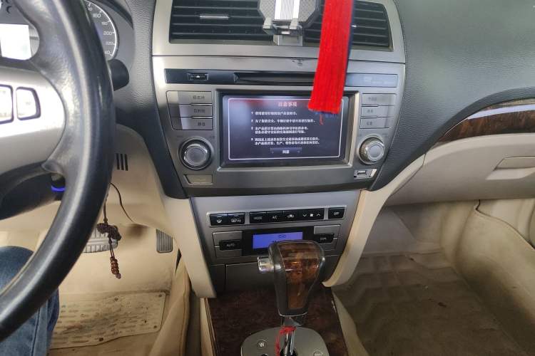 Used GAC Trumpchi GA5 2011 2.0L Automatic Prestige Edition Audio And AC Panel