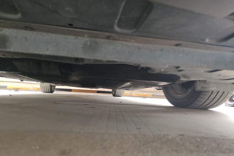 Used GAC Trumpchi GA5 2011 2.0L Automatic Prestige Edition Chassis Front