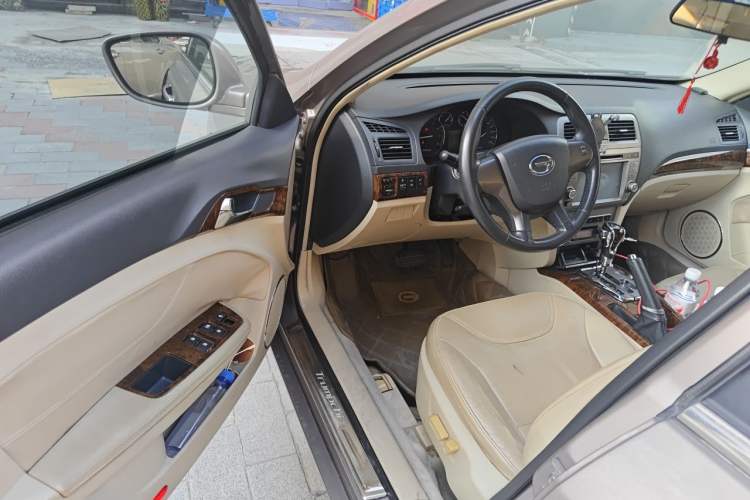 Used GAC Trumpchi GA5 2011 2.0L Automatic Elite Edition Driver Seat