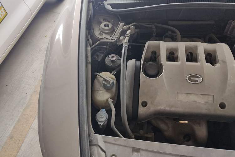 Used GAC Trumpchi GA5 2011 2.0L Automatic Prestige Edition Engine Bay Right