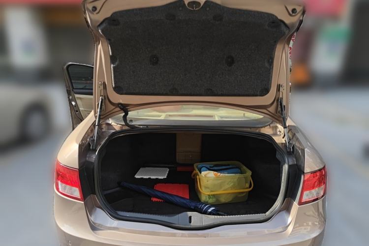 Used GAC Trumpchi GA5 2011 2.0L Automatic Elite Edition Trunk