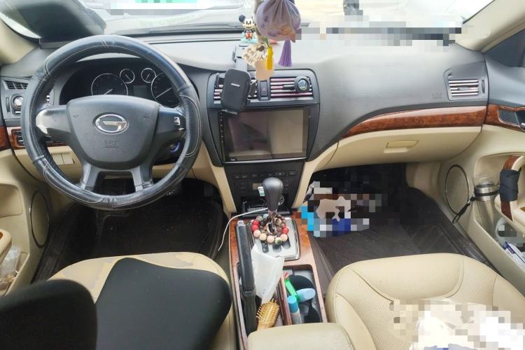 Used GAC Trumpchi GA5 2012 2.0L Automatic Elite Edition Center Console