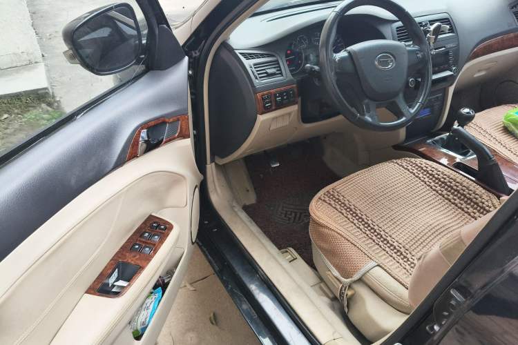 Used GAC Trumpchi GA5 2012 1.8L Manual Elite Model Driver Seat