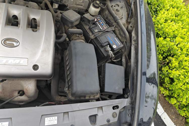 Used GAC Trumpchi GA5 2012 2.0L Automatic Elite Edition Engine Bay Left