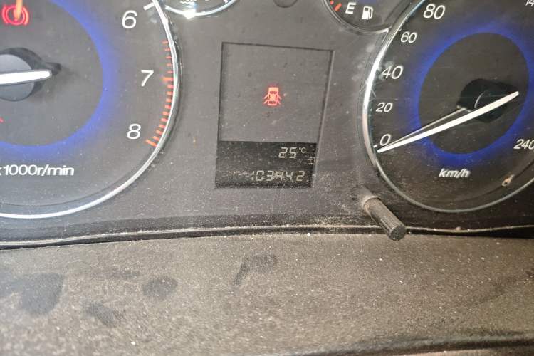 Used GAC Trumpchi GA5 2012 1.8L Manual Comfort Version Odometer Close Up
