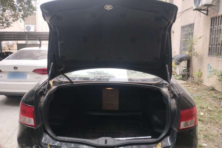 Used GAC Trumpchi GA5 2012 1.8L Manual Elite Model Trunk