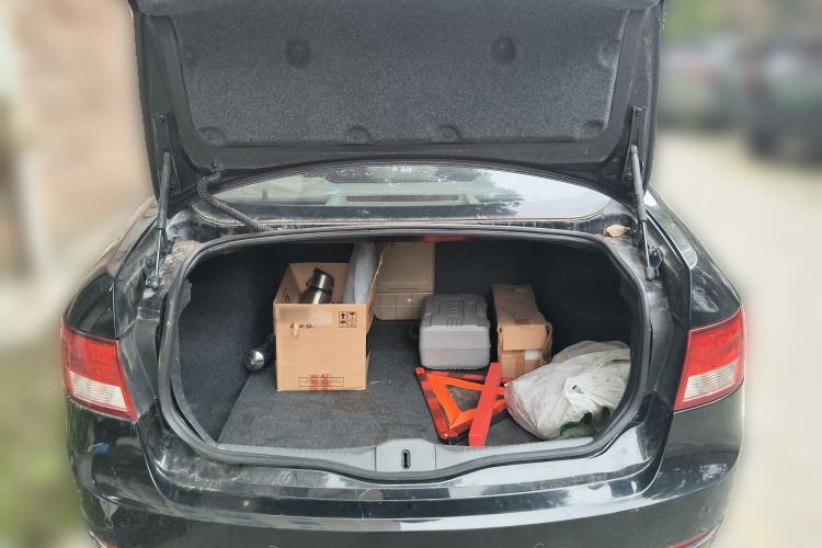 Used GAC Trumpchi GA5 2012 1.8L Manual Elite Model Trunk
