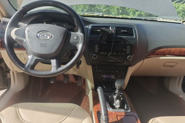 Used GAC Trumpchi GA5 2012 1.8L Manual Elite Model Center Console