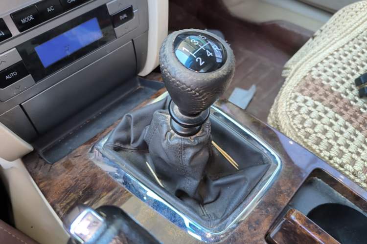 Used GAC Trumpchi GA5 2012 2.0L Manual Comfort Edition Gear Lever