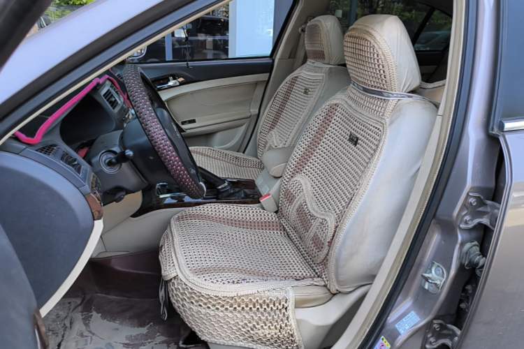 Used GAC Trumpchi GA5 2012 2.0L Manual Comfort Edition Left Front Seat