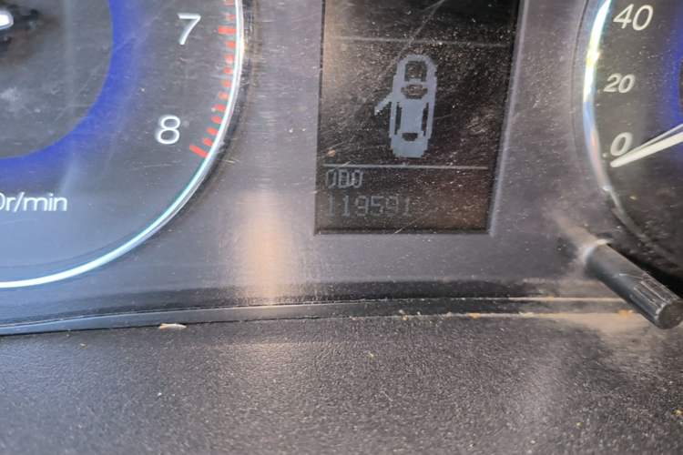 Used GAC Trumpchi GA5 2012 2.0L Manual Comfort Edition Odometer Close Up