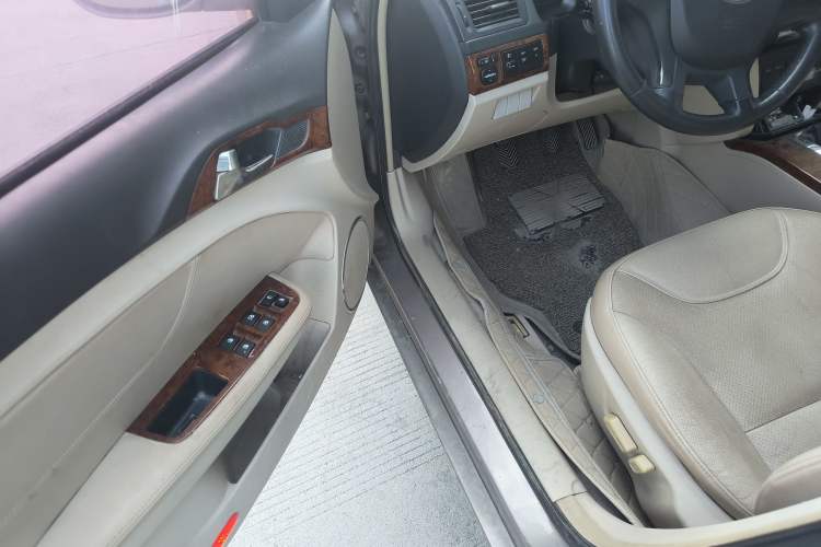 Used GAC Trumpchi GA5 2012 1.8L Manual Elite Model Driver Seat
